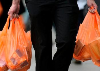 Adiós al “bolserio” desde mañana prohibido dar bolsas de plástico en comercios