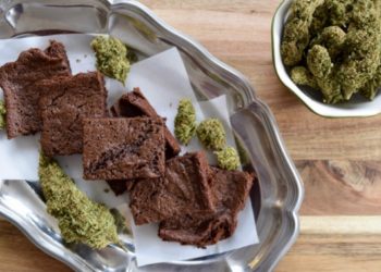 Expulsado de secundaria por vender brownies con mariguana