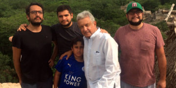 AMLO aterriza en Tabasco para pasar año nuevo