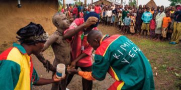 Van 23 muertos por los ritos de circuncisión en Sudáfrica