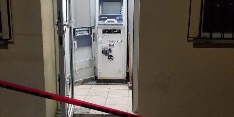 Delincuentes armados causan conmoción en Cerritos
