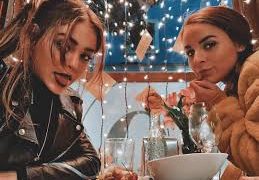 Danna Paola presenta a su hermana Vania Rivera