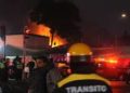 Fuerte incendio en Mercado de San Cosme, CDMX