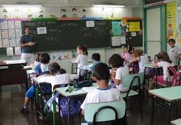 Senadores proponen garantizar salud mental en escuelas