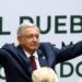 Promocionan indebidamente a AMLO en programas sociales