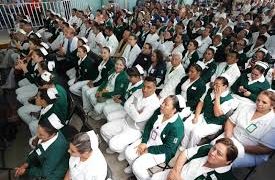IMSS abre 8704 puestos para médicos especialistas y enfermeras