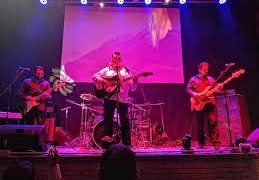 Presentación de Mentes suspicaces con éxitos de Rock de los 50’s y 60’s