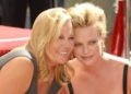 Charlize Theron habla sobre la persona que asesinó a su padre
