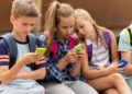 Aumentan trastornos mentales por adicción al celular