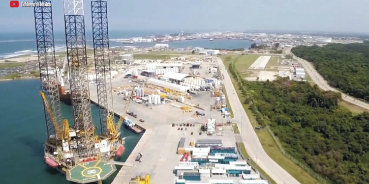López Obrador presenta avance en las obras de Santa Lucía y Dos Bocas