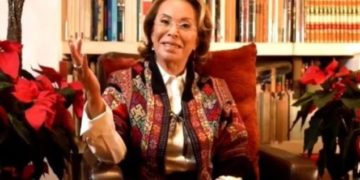 Reaparece Elba Esther Gordillo con video navideño: Felices fiestas y un muy exitoso Año Nuevo. Nos vemos pronto
