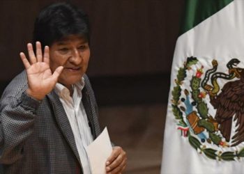Evo Morales sale de México rumbo a Cuba