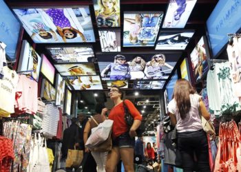 Fast-fashion: tan contaminante como los plásticos