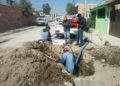 Interapas repara tubería en El Sauzalito