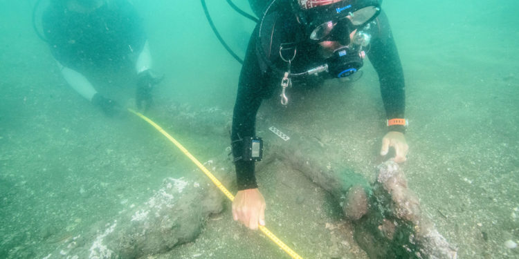A 500 años del desembarco de Cortés, descubren dos anclas de hierro en la Villa Rica, Veracruz