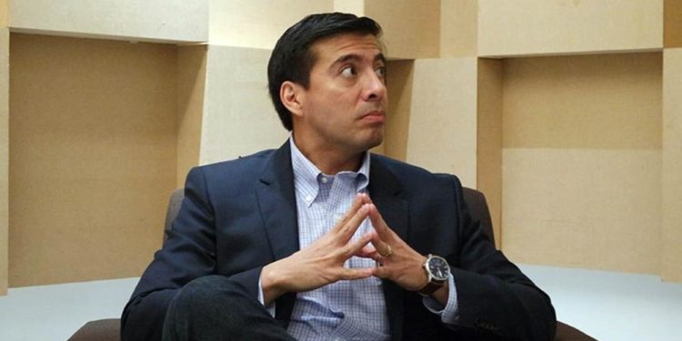 Giran orden de aprehensión contra Juan Carlos García, ex esposo de Abril Pérez
