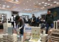 Venden 5 mil ejemplares en primer día de Tendido de Libros en Los Pinos