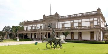 Inaugura Silvia Puyou “Introyección” en el Museo Francisco Cossío