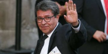 Críticas a AMLO por caso Bolivia son de “personeros”: Monreal