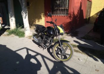 Policías de soledad recuperan un vehículo y motocicleta con reporte de robo