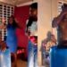 Pastor se baña en agua y obliga a fieles a que la beban