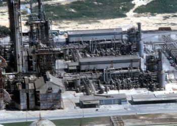 Pemex desembolsará 551 mdd en el campo May