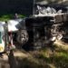 Vuelca pipa de Pemex en la Chamapa-Lechería