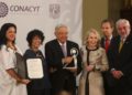 Entregan Premios Nacionales de Artes, Ciencia y Cultura y el Premio Internacional Carlos Fuentes
