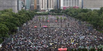 Multitudinaria marcha en Hong Kong al cumplirse 6 meses de protestas