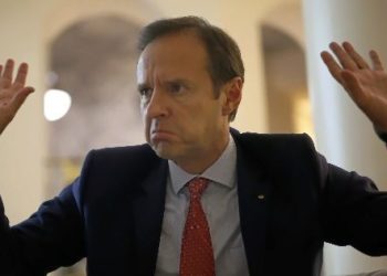 Quiroga insulta a AMLO: Sinvergüenza, cobarde, servil y sumiso