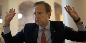 Quiroga insulta a AMLO: Sinvergüenza, cobarde, servil y sumiso