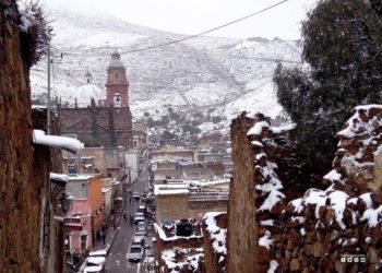 Real de Catorce se viste de blanco, reportan caída de nieve