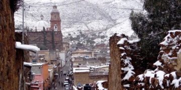 Real de Catorce se viste de blanco, reportan caída de nieve