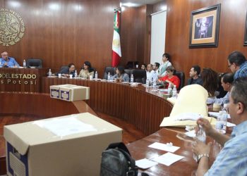 Presentan iniciativa que busca reformar Ley de Entrega Recepción