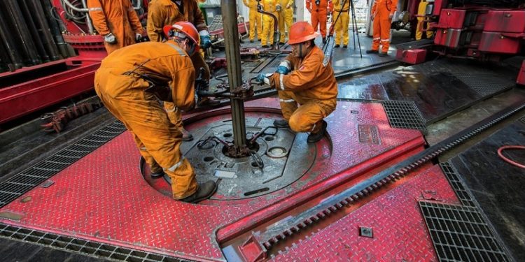 Pemex repunta y cierra el año con aumento de producción