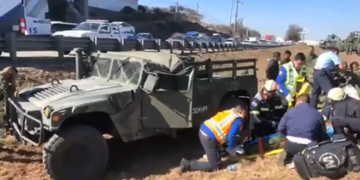 Vuelca camioneta de la Sedena, hay 8 heridos