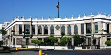 Exigen derechos en Secretaría de Gobernación