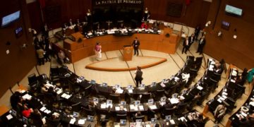 Sobre ‘outsourcing’; que consulte el Senado: AMLO