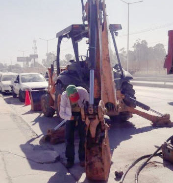 Interapas repara red de agua potable de Avenida Industrias