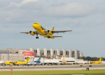 Guerra tarifaria provoca crisis en aerolíneas