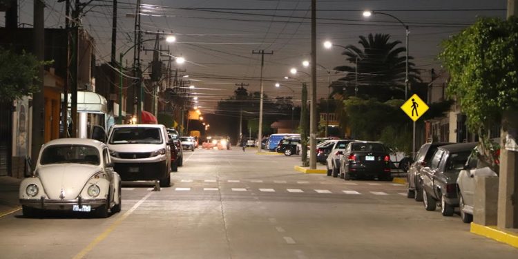 Entrega el alcalde Xavier Nava las obras de la Avenida Kukulcán