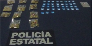 Aseguran 60 dosis de droga, dos personas detenidas