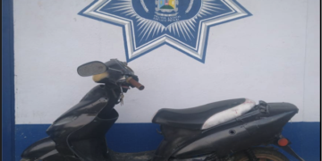 Sujeto en moto es detenido por portación de arma de fuego