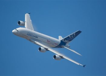 Airbus realiza el primer despegue completamente automático