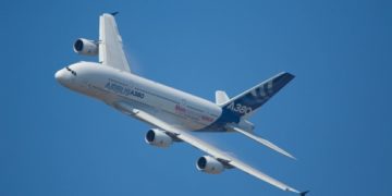 Airbus realiza el primer despegue completamente automático