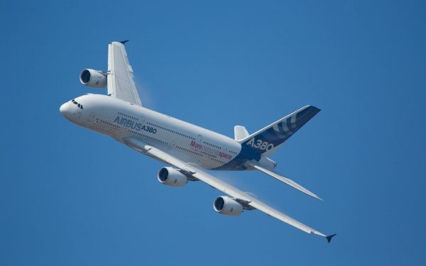 Airbus realiza el primer despegue completamente automático