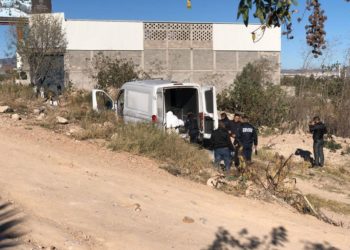 Amanece tirado cuerpo de mujer en bolsa de dormir en la Colonia Tierra Blanca