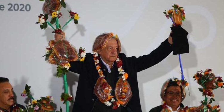 Se acabó con mala costumbre de aumentar precios en enero: AMLO