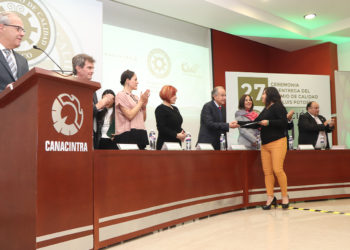 DIF municipal recibe Premio de Calidad por parte de CANACINTRA