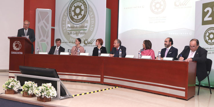 Entregan reconocimiento Nacional a Ayuntamiento de SLP por Buen Gobierno
